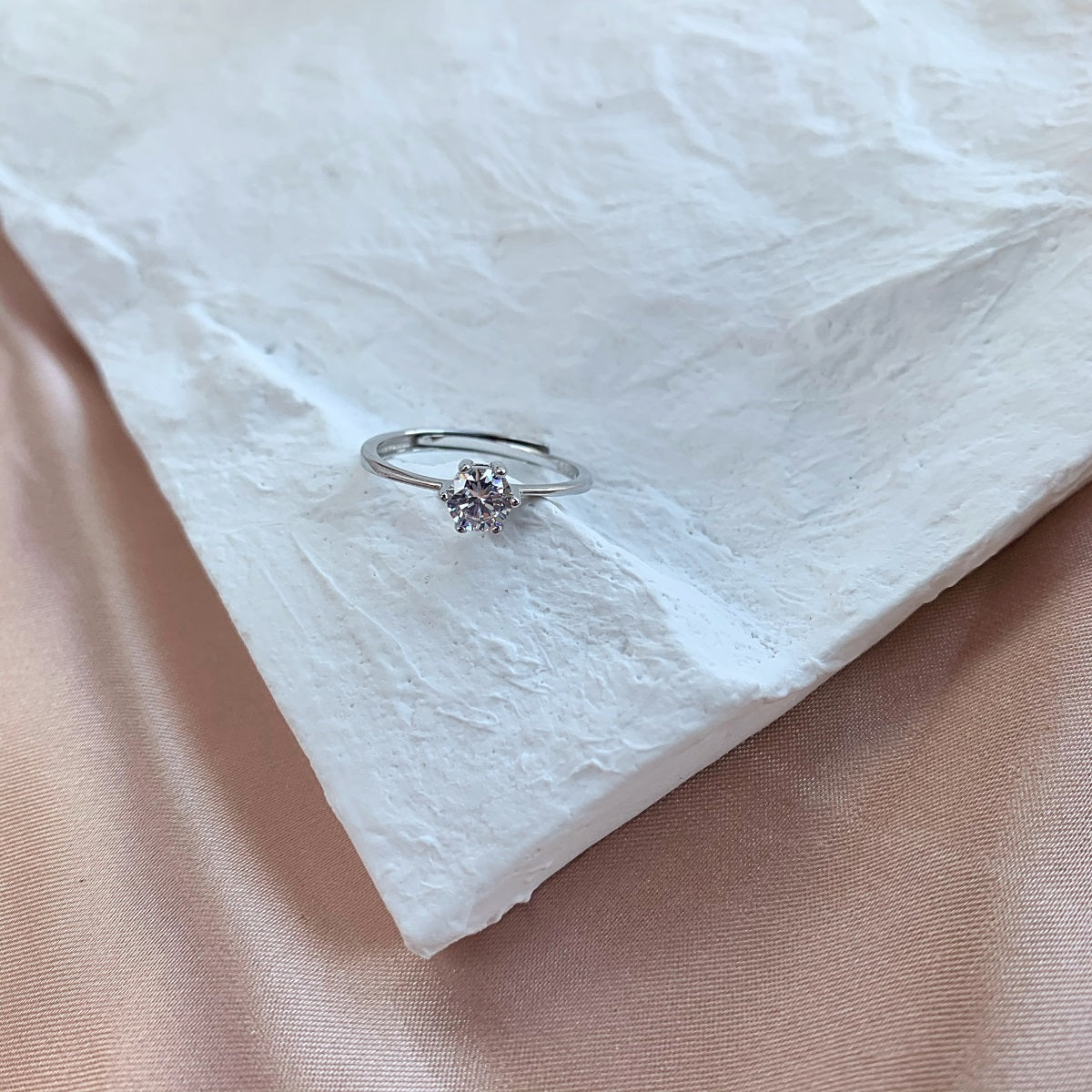 TWINKLE sterling silver solitaire adjustable ring