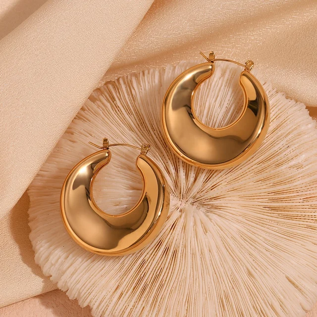 Jane oversized  hoops