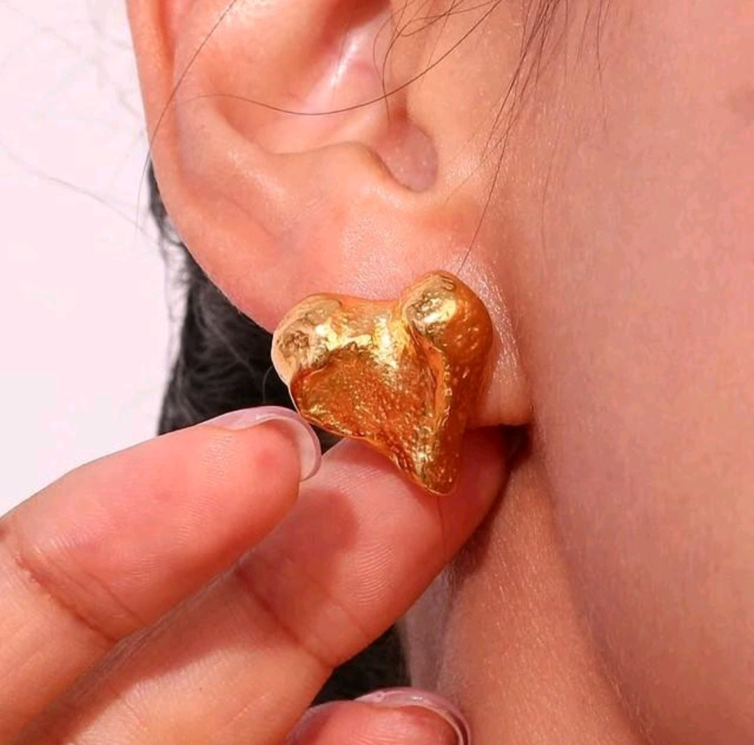 Hammered Heart stud earrings