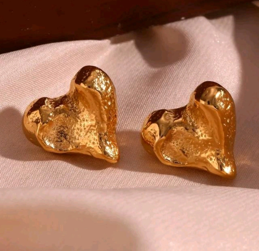 Hammered Heart stud earrings